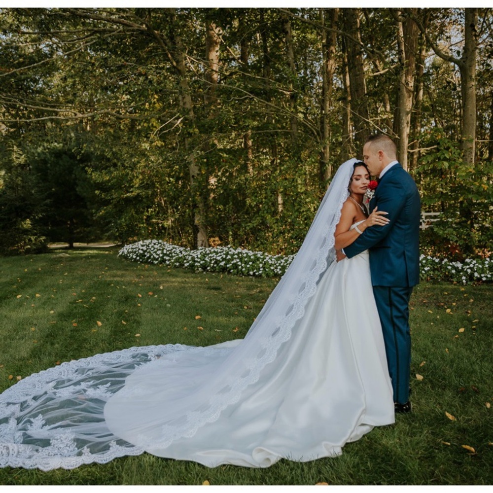 Elegant White Wedding Dress with Lace Train